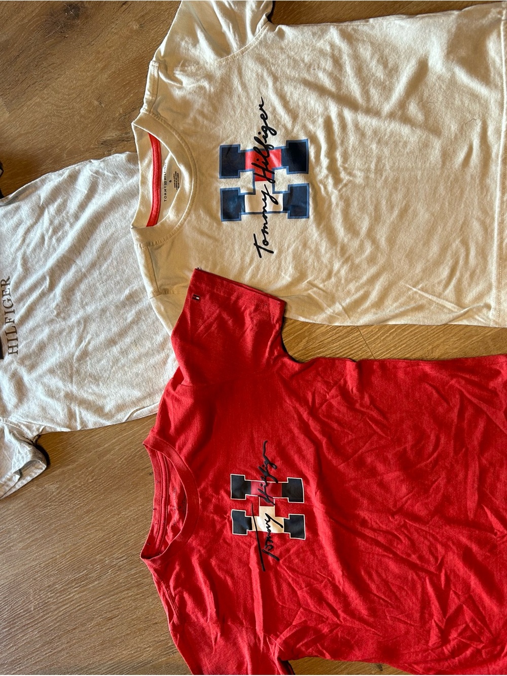 Tommy Hilfiger Kids Short-Sleeve Tees in Red, Cream & White - Logo Set